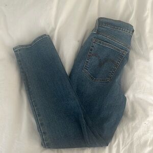 Levi’s Wedgie Straight